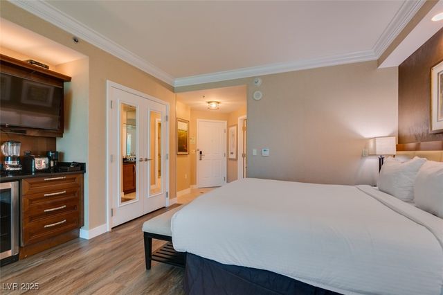 135 East HARMON Avenue 2705, Las Vegas, NV 89109