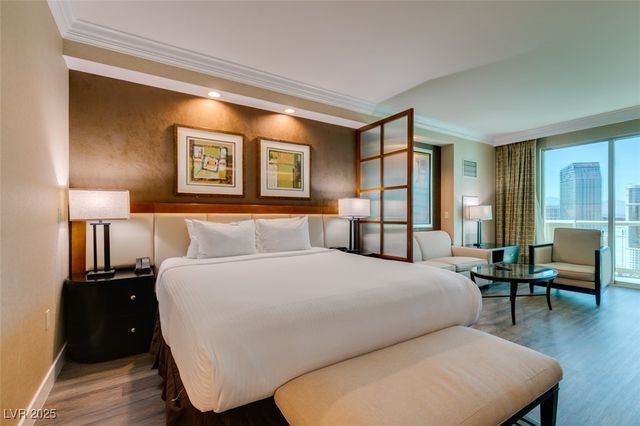 135 East HARMON Avenue 2705, Las Vegas, NV 89109