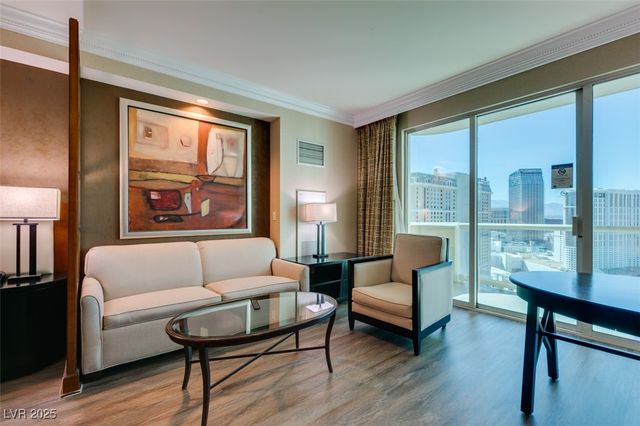 135 East HARMON Avenue 2705, Las Vegas, NV 89109