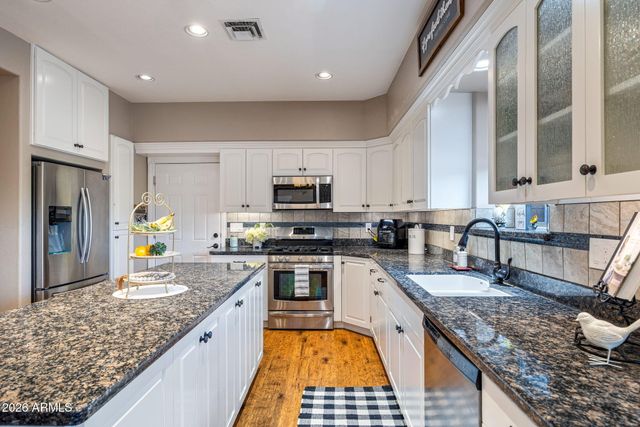 31 E COUNTY ROAD N2163 Drive, Nutrioso, AZ 85932