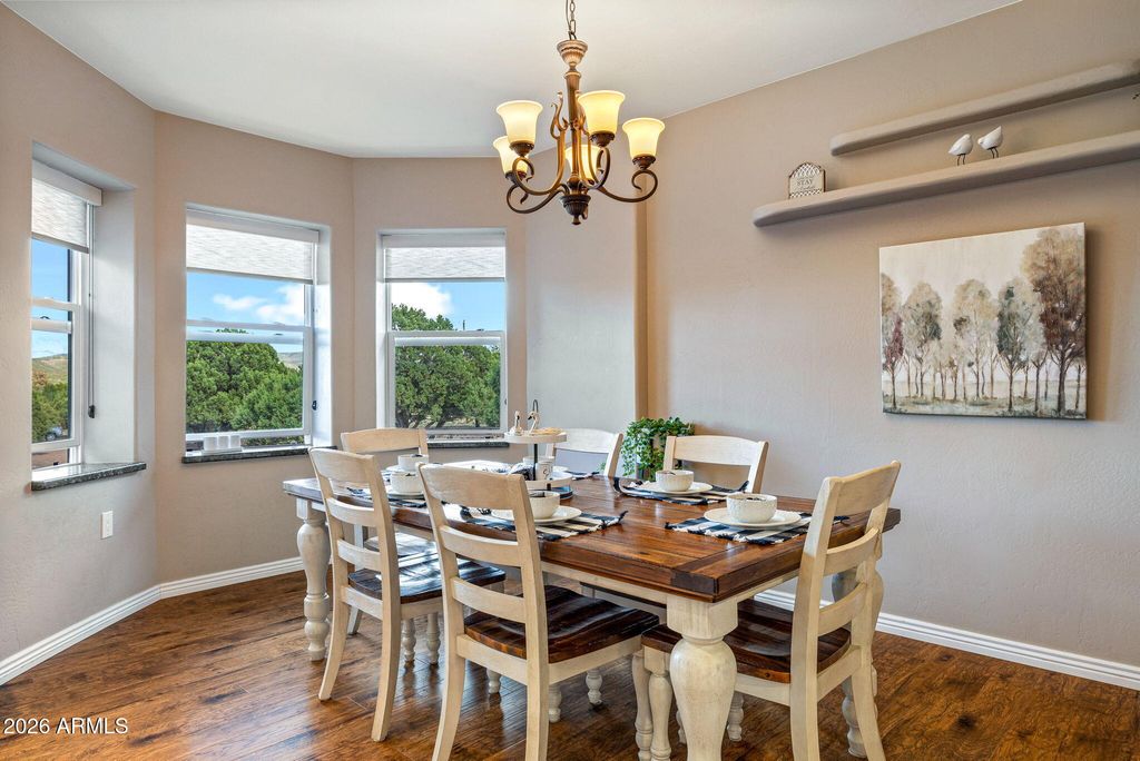 Image 10 of property listing at 31 E COUNTY ROAD N2163 Drive, Nutrioso, AZ 85932