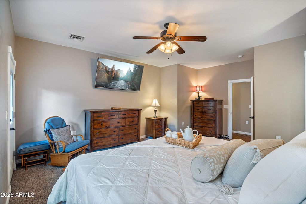 Image 19 of property listing at 31 E COUNTY ROAD N2163 Drive, Nutrioso, AZ 85932