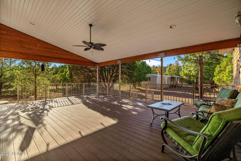 Image 37 of property listing at 31 E COUNTY ROAD N2163 Drive, Nutrioso, AZ 85932