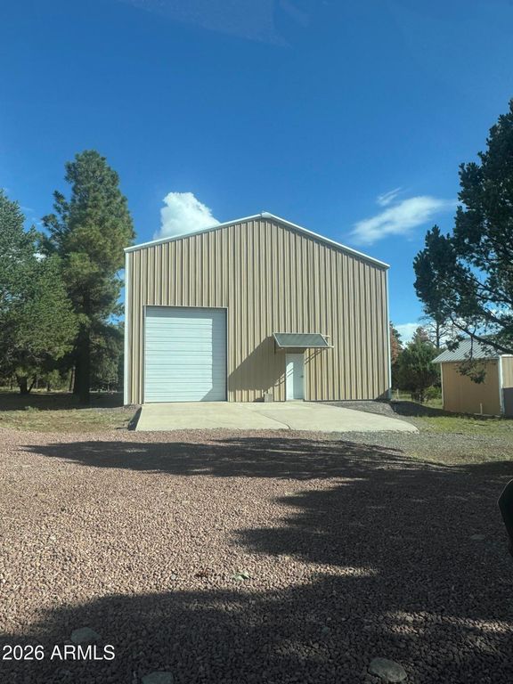 Image 45 of property listing at 31 E COUNTY ROAD N2163 Drive, Nutrioso, AZ 85932