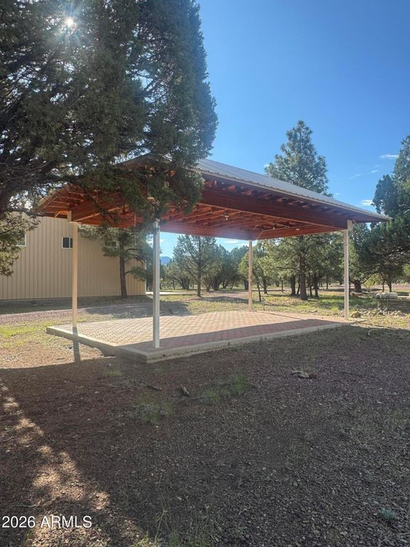 Image 59 of property listing at 31 E COUNTY ROAD N2163 Drive, Nutrioso, AZ 85932