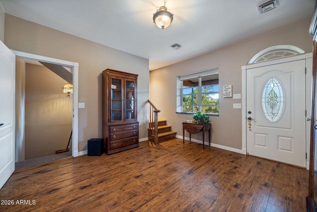 Image 7 of property listing at 31 E COUNTY ROAD N2163 Drive, Nutrioso, AZ 85932