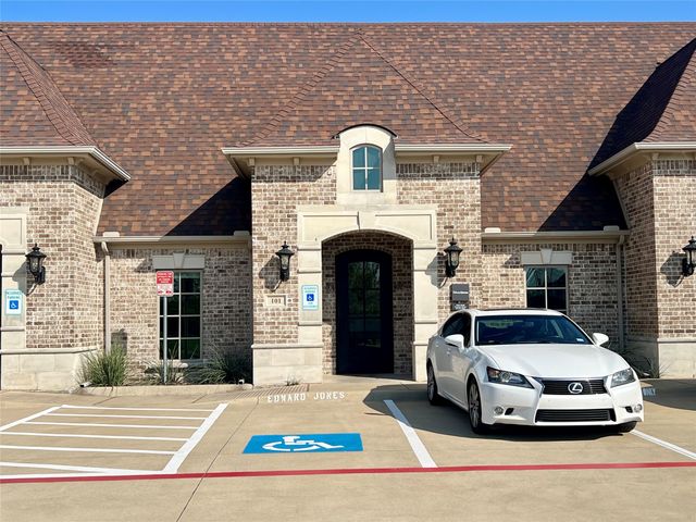 101 Vintage Drive 101, Red Oak, TX 75154
