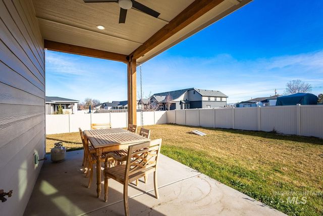 24806 Thunder Cloud St, Middleton, ID 83644