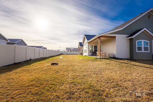 24806 Thunder Cloud St, Middleton, ID 83644