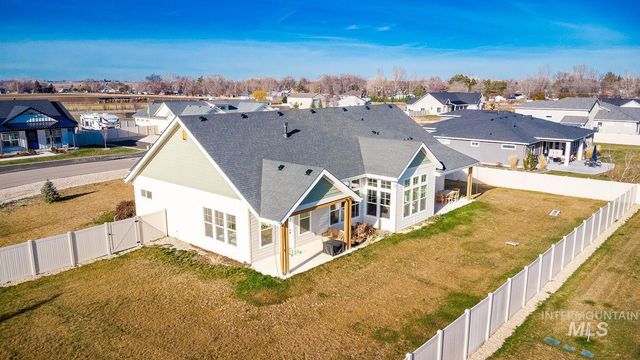 24806 Thunder Cloud St, Middleton, ID 83644