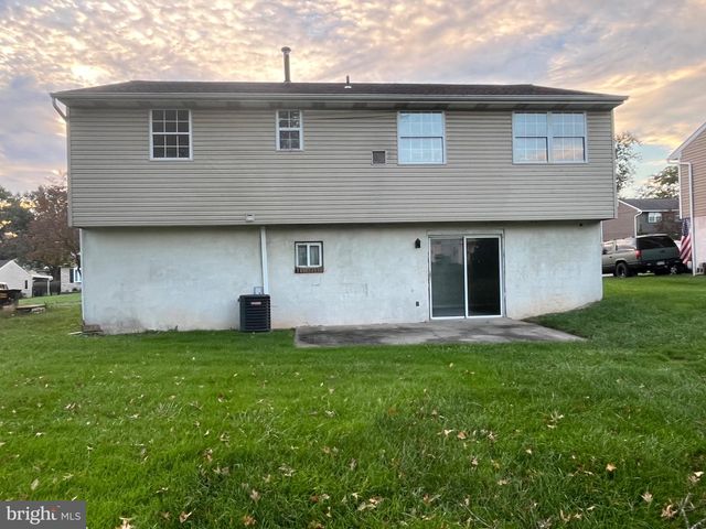 755 MOONFLOWER AVE, Reading, PA 19606