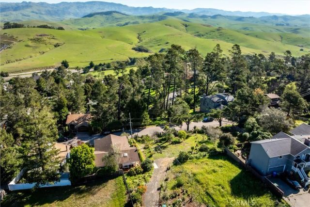 1909 Pineridge, Cambria, CA 93428