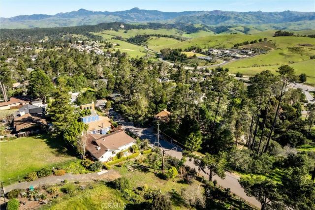 1909 Pineridge, Cambria, CA 93428