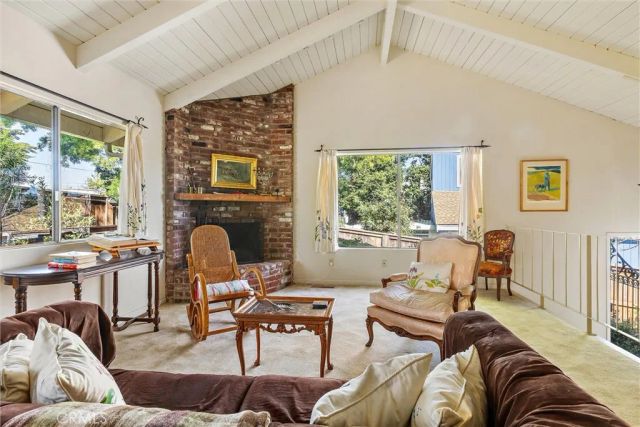 1909 Pineridge, Cambria, CA 93428