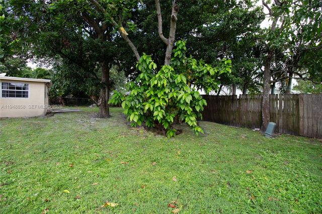 420 SW 62nd Ave, Margate, FL 33068