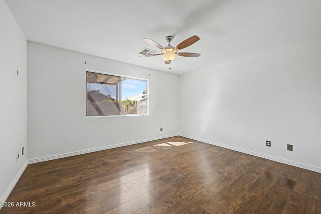 15955 W SMOKEY Drive, Surprise, AZ 85374