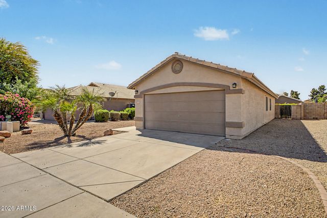 15955 W SMOKEY Drive, Surprise, AZ 85374