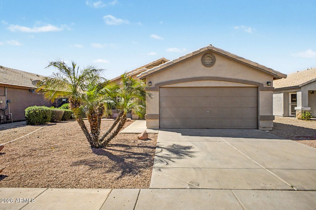 15955 W SMOKEY Drive, Surprise, AZ 85374