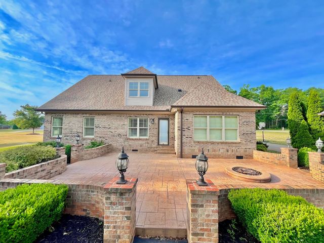 170 Old Pros Dr, Gaffney, SC 29341