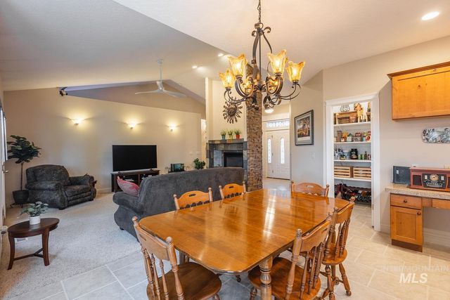345 N Magnolia Pl., Middleton, ID 83644