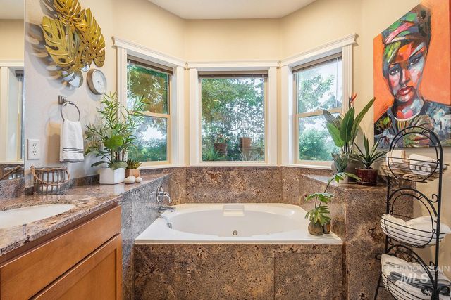 345 N Magnolia Pl., Middleton, ID 83644