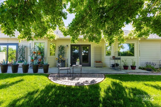 345 N Magnolia Pl., Middleton, ID 83644