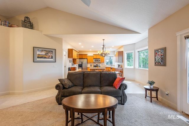 345 N Magnolia Pl., Middleton, ID 83644