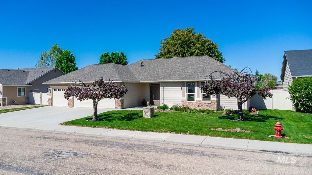 345 N Magnolia Pl., Middleton, ID 83644