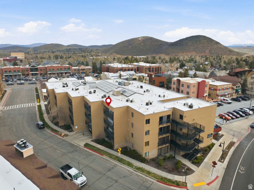Image 20 of property listing at 2000 PROSPECTOR AVE #402, Park City, UT 84060