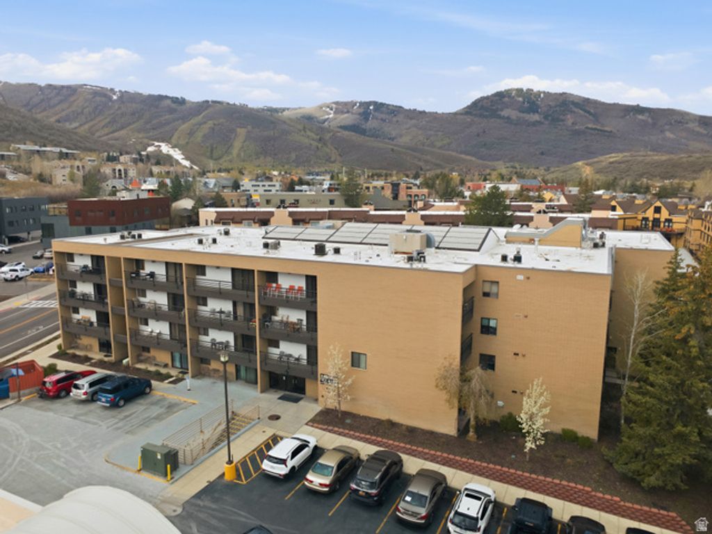 Image 23 of property listing at 2000 PROSPECTOR AVE #402, Park City, UT 84060