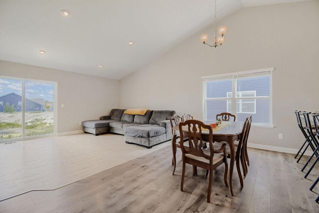 4798 Ethan Trail N, Hugo, MN 55038