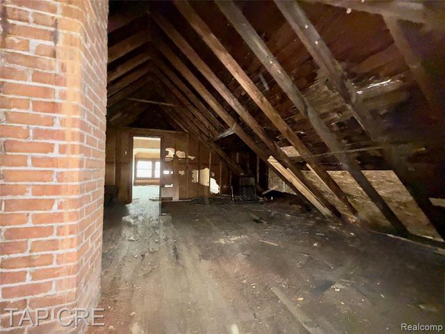 1017 E Grand Boulevard, Detroit, MI 48207