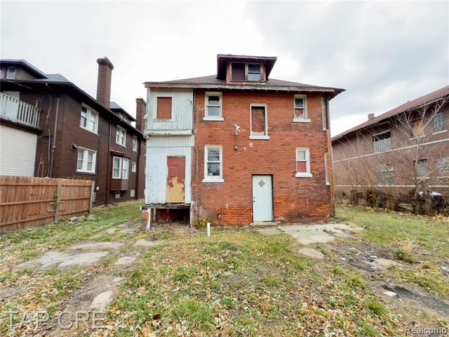 1017 E Grand Boulevard, Detroit, MI 48207