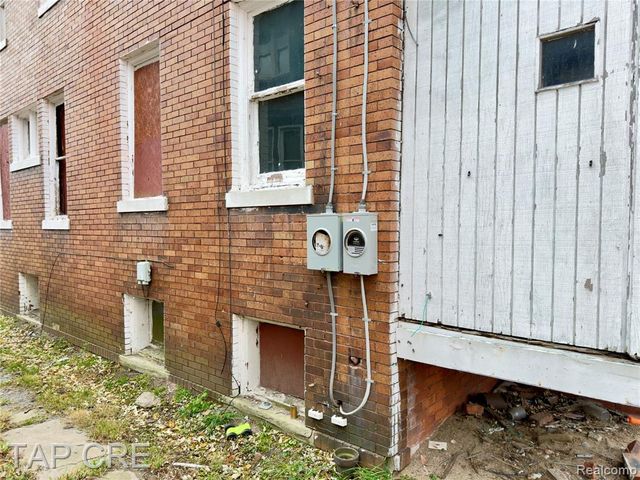 1017 E Grand Boulevard, Detroit, MI 48207