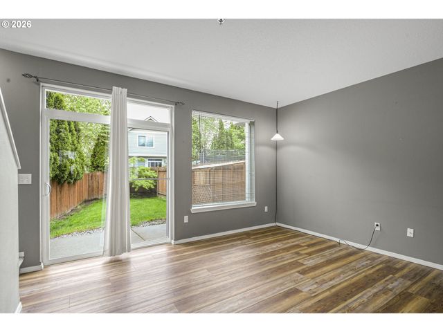 1294 Ne 86TH Way, Hillsboro, OR 97006