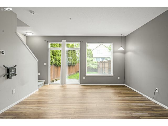 1294 Ne 86TH Way, Hillsboro, OR 97006