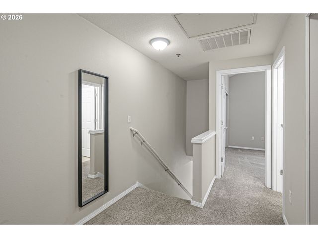 1294 Ne 86TH Way, Hillsboro, OR 97006