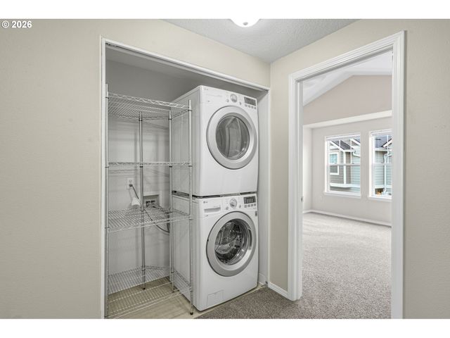 1294 Ne 86TH Way, Hillsboro, OR 97006