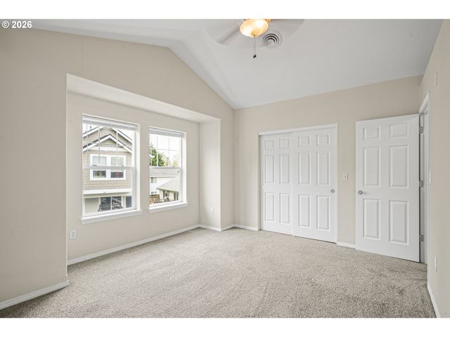 1294 Ne 86TH Way, Hillsboro, OR 97006