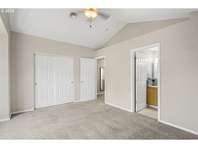 1294 Ne 86TH Way, Hillsboro, OR 97006