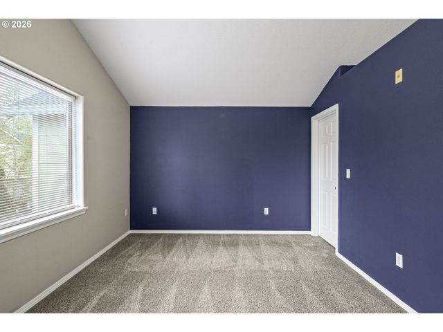 1294 Ne 86TH Way, Hillsboro, OR 97006