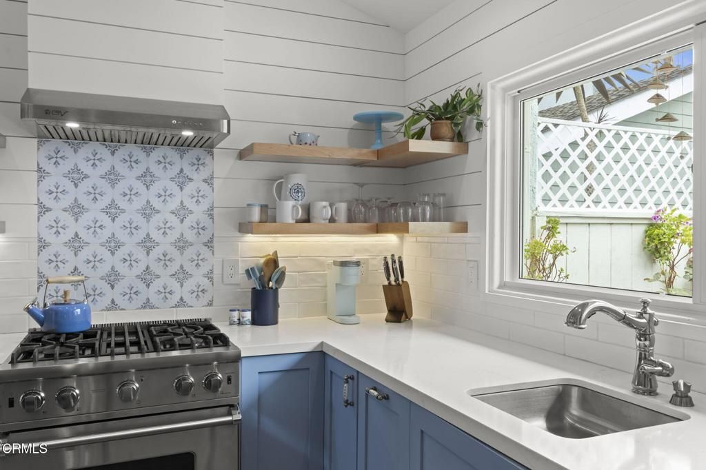 Image 10 of property listing at 4621 Falkirk Bay, Oxnard, CA 93035