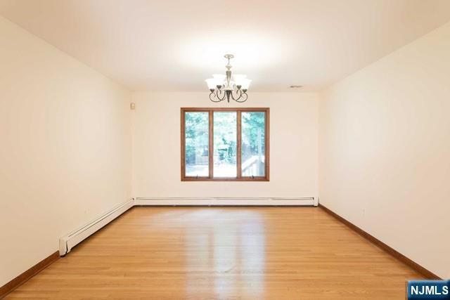 20 Michele Court, Cresskill, NJ 07626