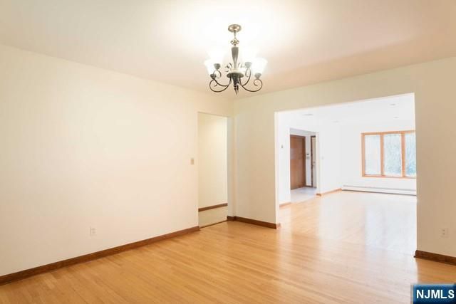 20 Michele Court, Cresskill, NJ 07626