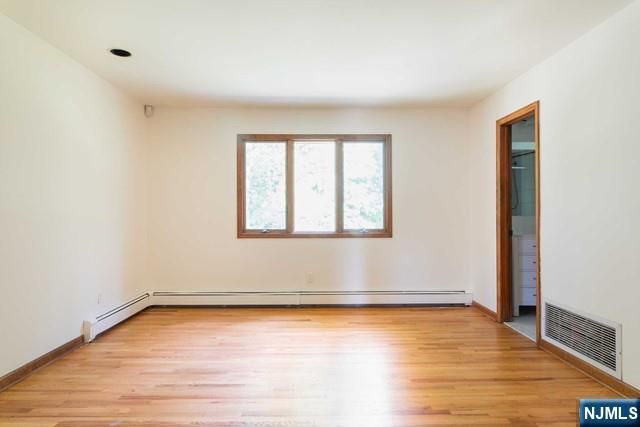 20 Michele Court, Cresskill, NJ 07626