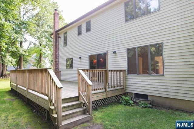 20 Michele Court, Cresskill, NJ 07626