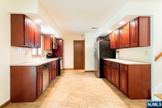 20 Michele Court, Cresskill, NJ 07626