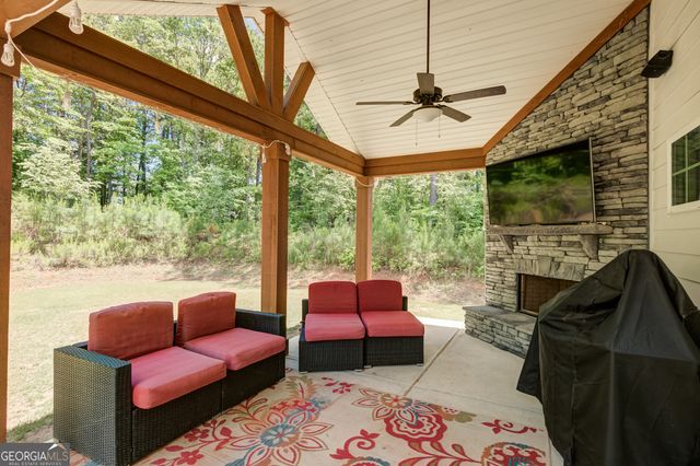 103 Pacific Avenue, Sharpsburg, GA 30277