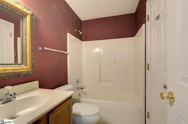 117 W Fall River Way, Simpsonville, SC 29680