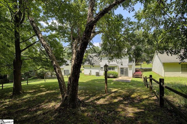 117 W Fall River Way, Simpsonville, SC 29680